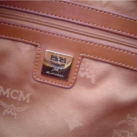 AUTHENTIC MCM COGNAC SIGNATURE LEATHER SMALL SATCHEL WITH KEYCHAIN EUC - Picture 16 of 16